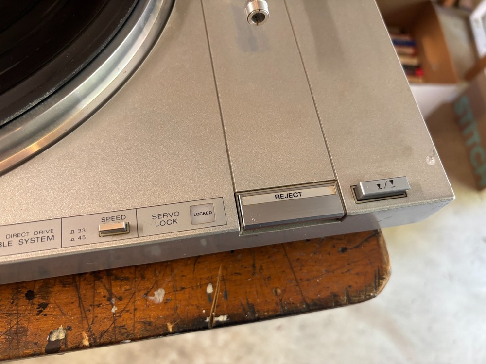 Vintage Sony PS-LX2 Turntable - Missing Headshell - Powers on