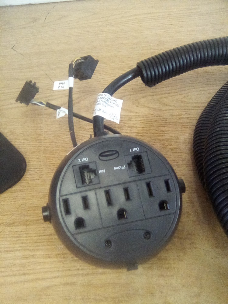 Power Module, 3 Outlets, 2 RJ-45 Model: 05-028