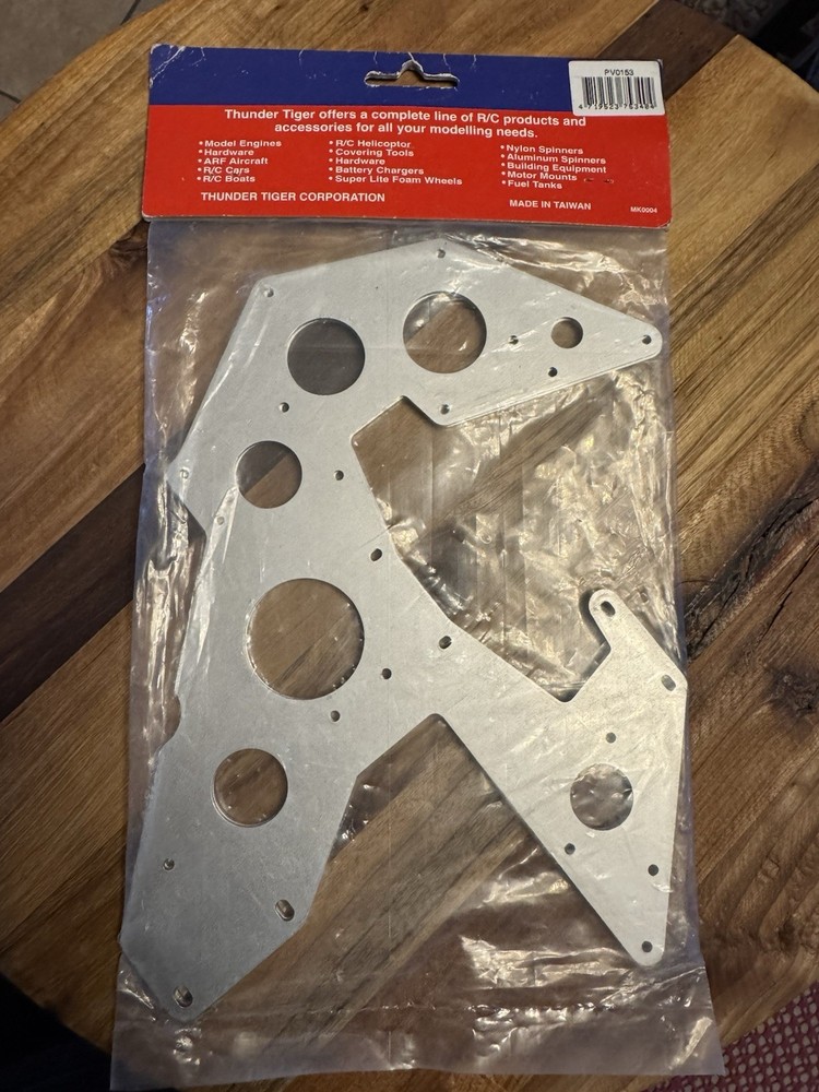 Thunder Tiger. PV0153 Lower Metal Frame Set 4870