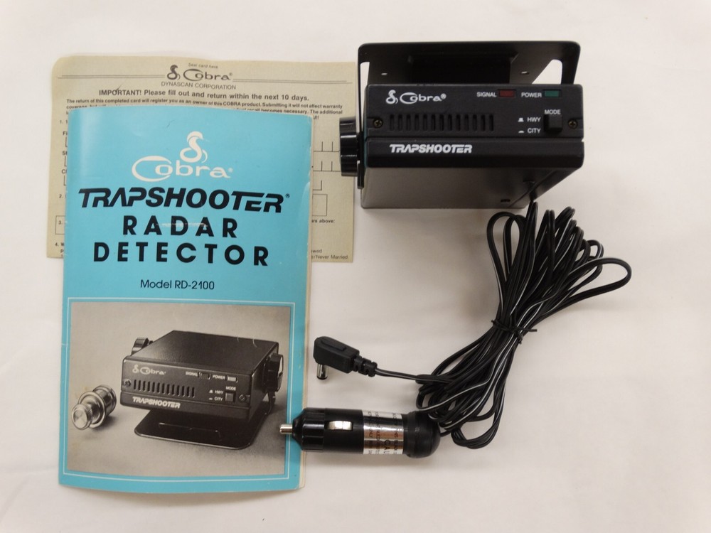 Cobra Trapshooter No. RD-2100 Radar Detector with Visor Mount