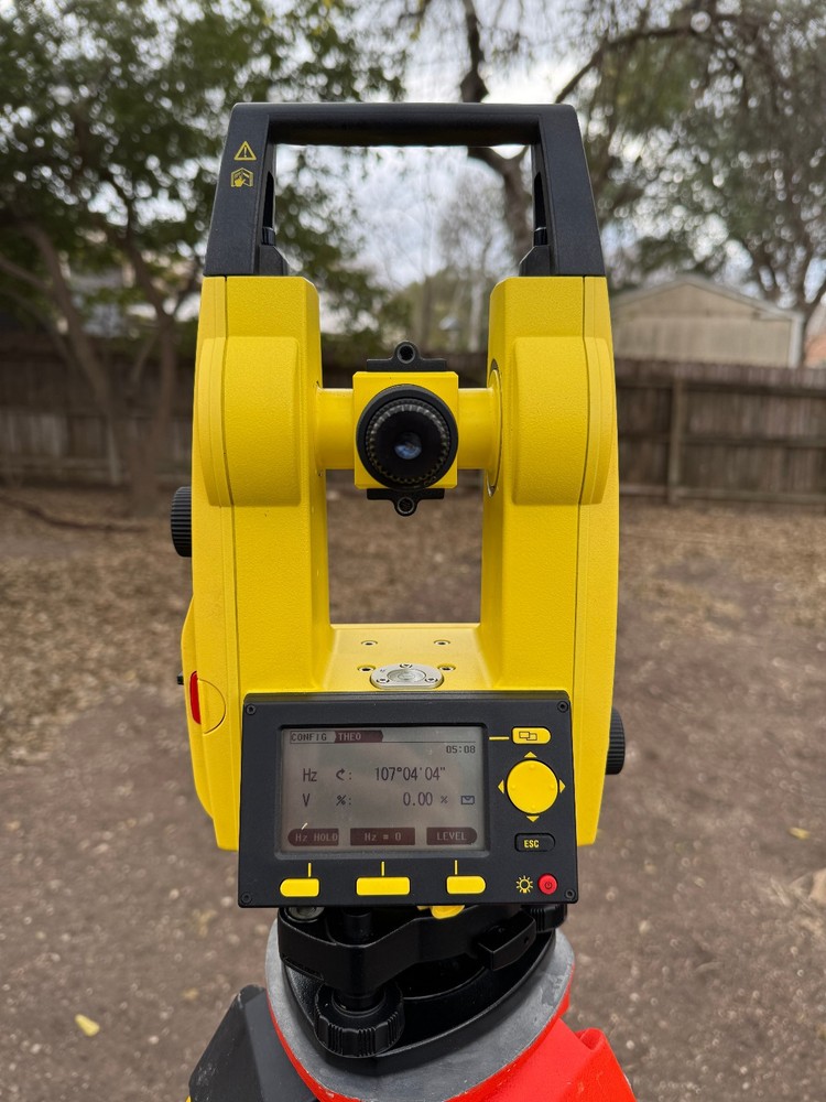 Leica Builder T100 Digital Theodolite | Excellent Condition | Tested