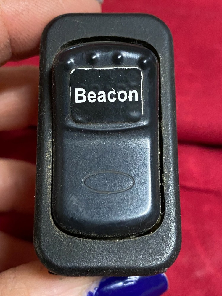 PETERBILT SWITCH, DASH, BEACON LIGHT Q27-6031 - 4K8ESS1AH1   SWITCH