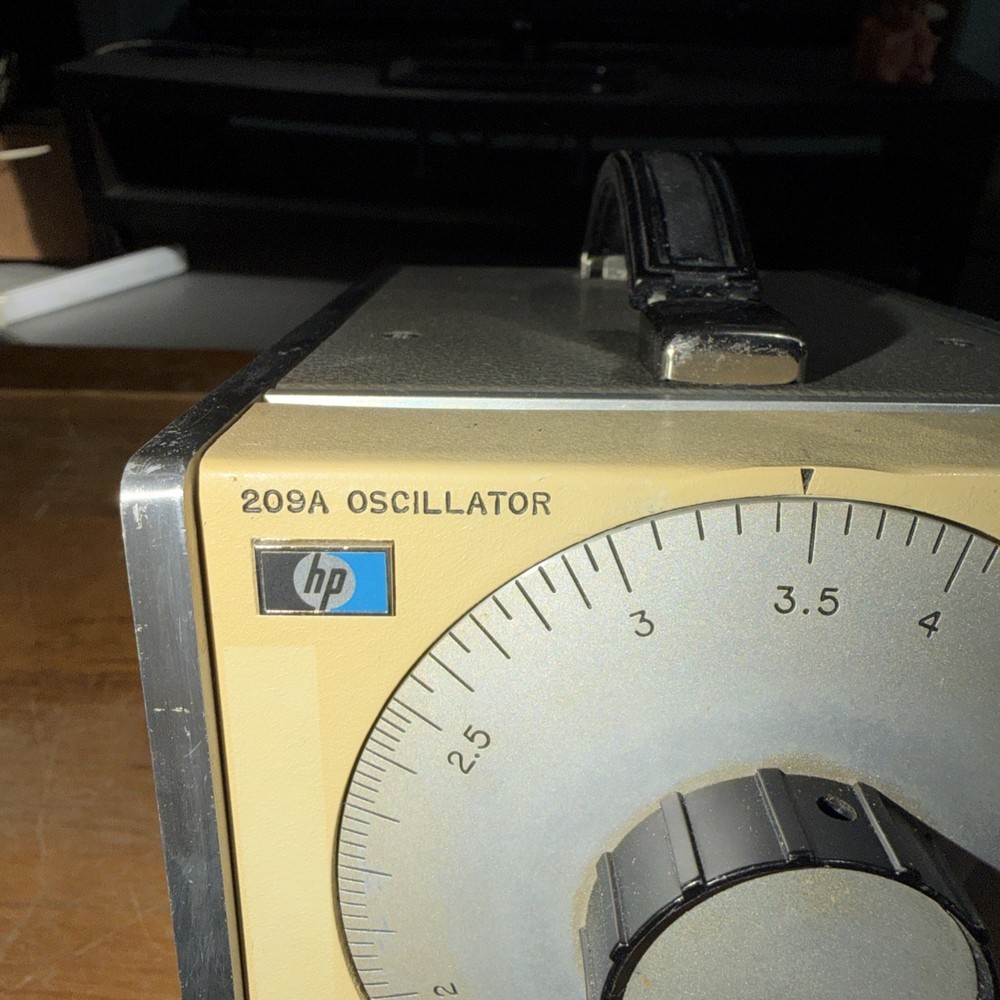 HP 209A 2 MHz Oscillator *READ*