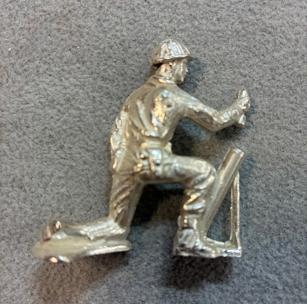 1.2+ oz Silver Army Man (Mortar)