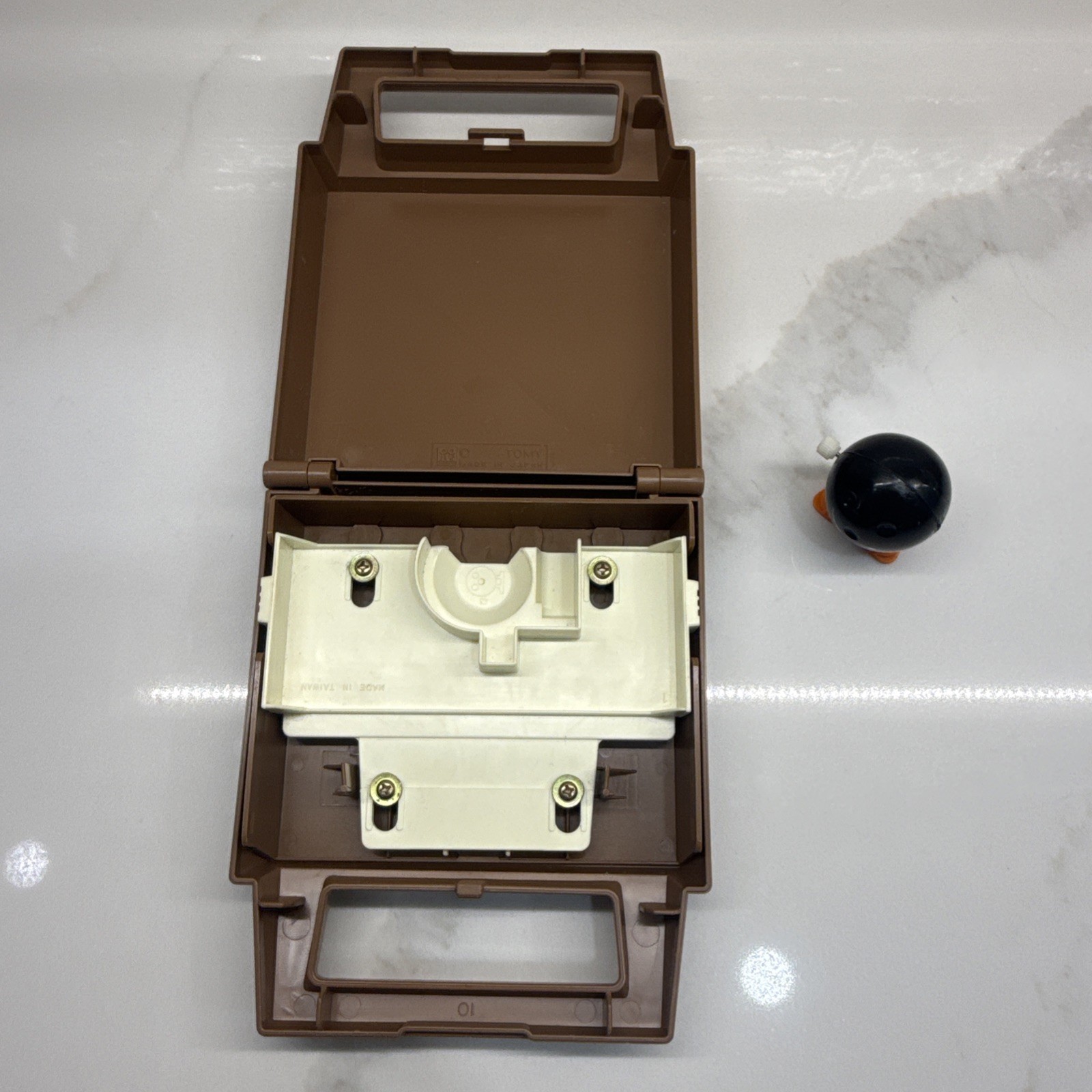 Vintage TOMY Strolling Bowling Wind Up Game Japan Tested Works Complete Toy