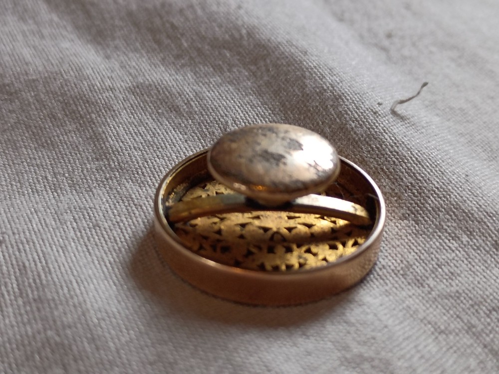Antique Intricate Filigree Gold Filled Stud Button.