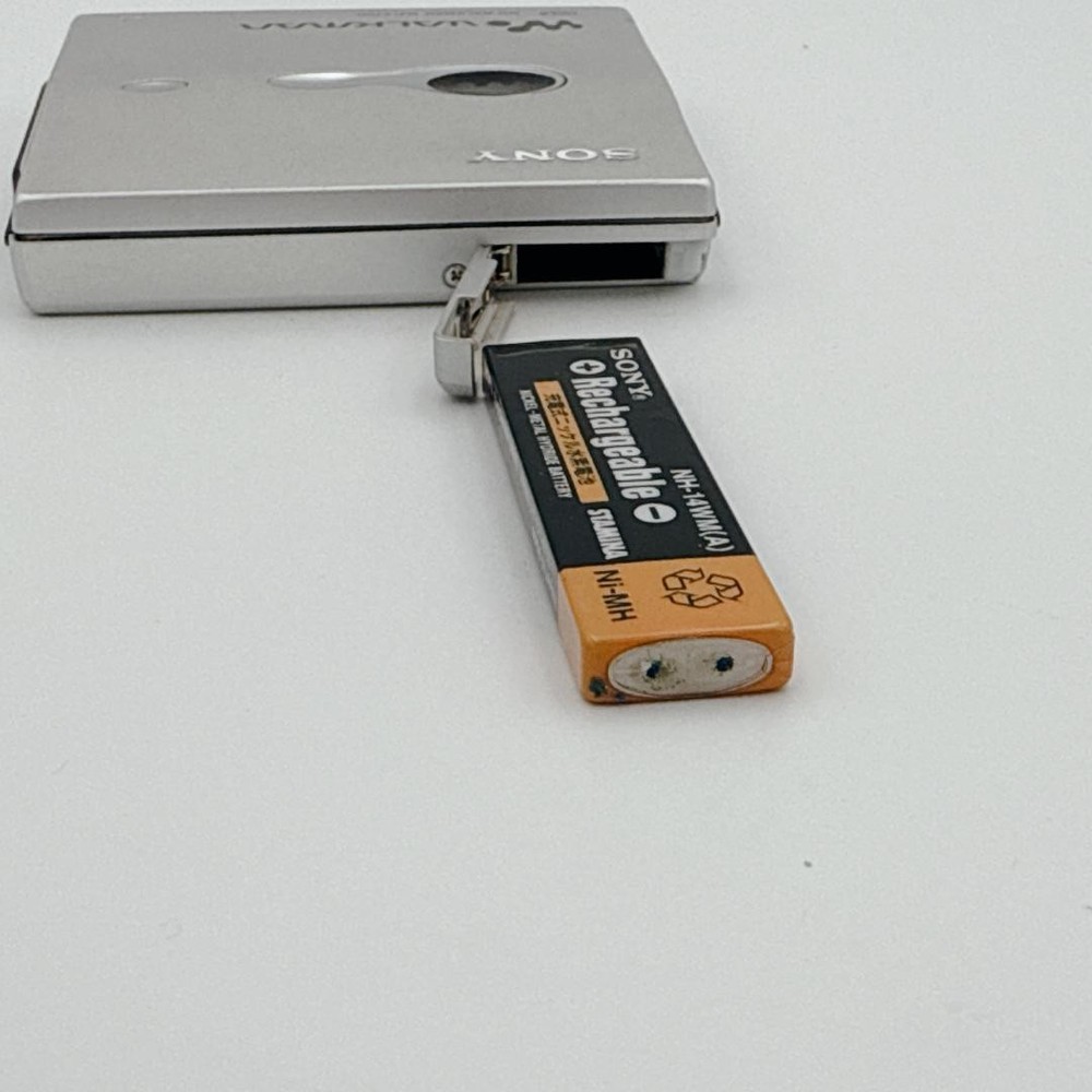 About Sony Walkman Md Mz-E700 Silver