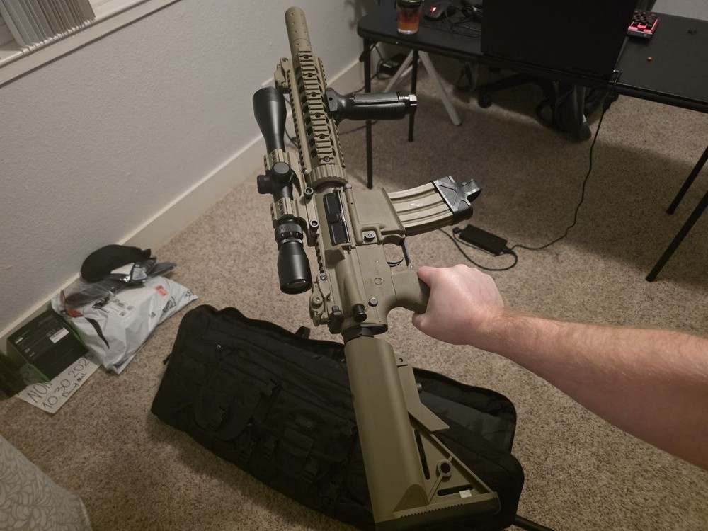 New Airsoft M4 Silens +3 Mags