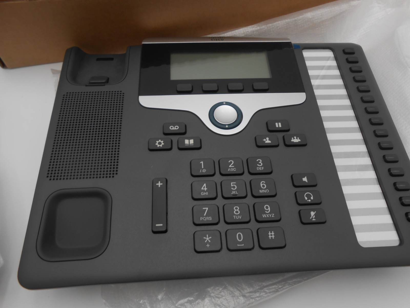 Cisco 7861 IP Phone with Multiplatform Firmware CP-7861-3PCC-K9 NEW NOS