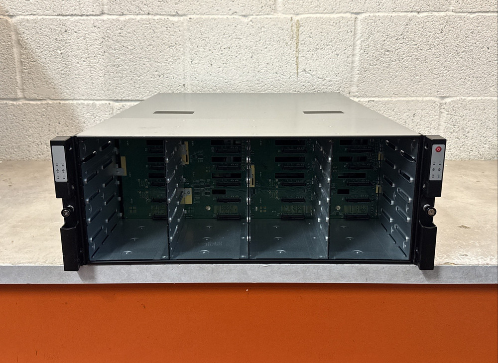 HP CS5000 disk array Rack (4U) - 10Gb Ethernet Flash Array with 2x Controllers