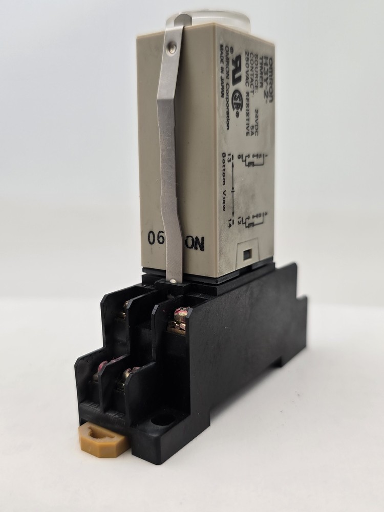 Omron H3Y-2 Solid State Timer With Socket Base 5A 250V 8Pin 11Z2YT