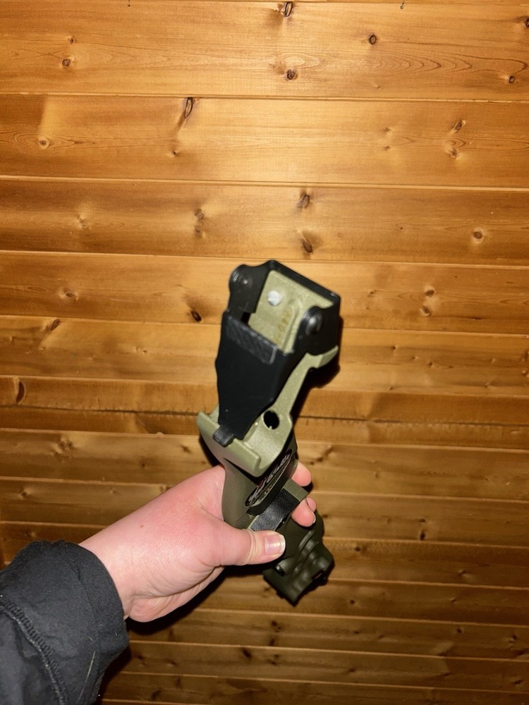 Bear Archery - Fred Eichler Recurve Bow Riser - Green/Black