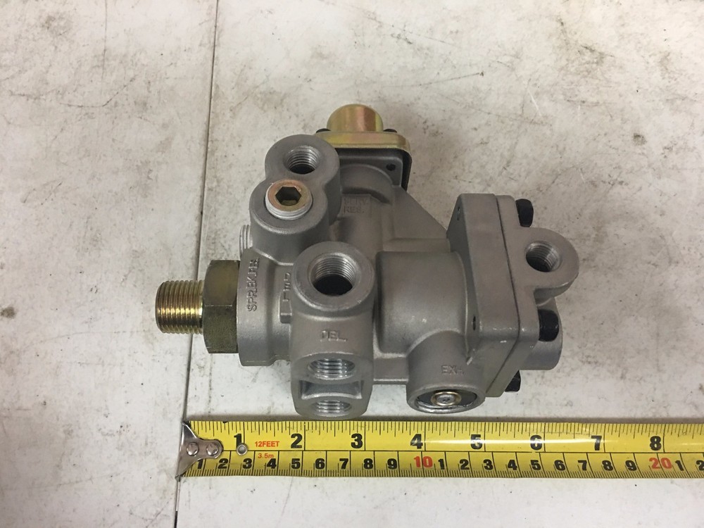 SR-2 Spring Brake Control Valve. S&S # S-A149 Ref. # Bendix 103061 401185 SR2