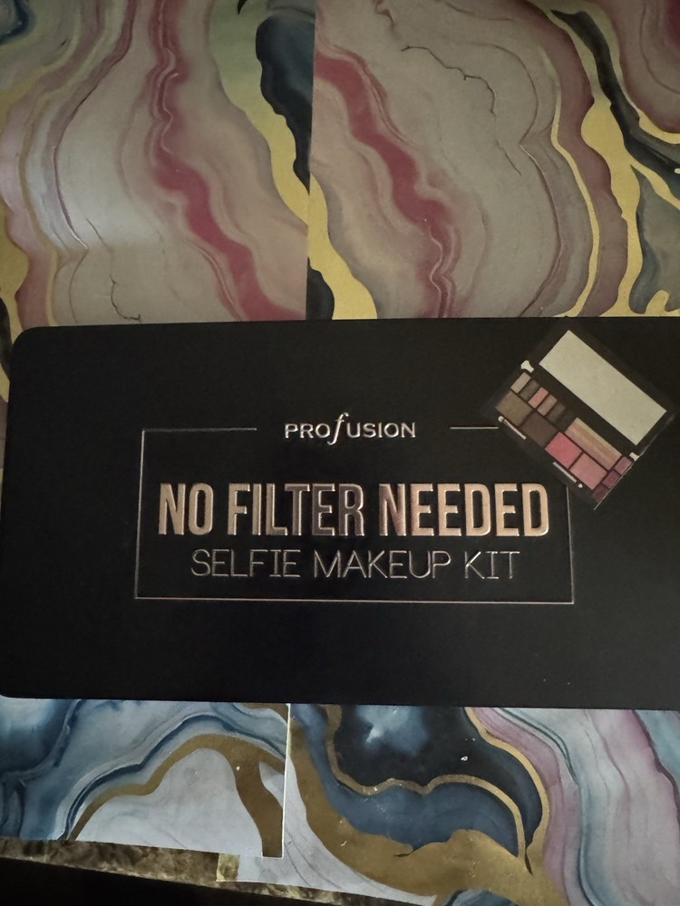 Profusion No Filter Needed Selfie Makeup Kit Black Case New