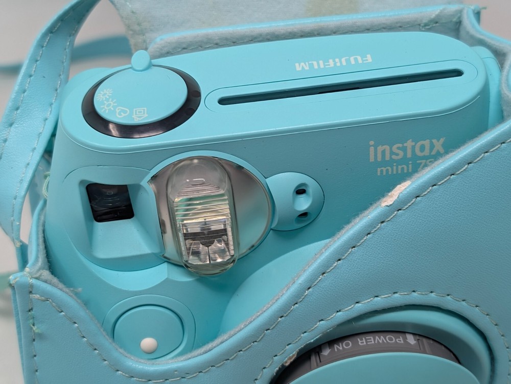 Fujifilm Instax Mini 7S Instant Camera Blue W/ Case (C8)