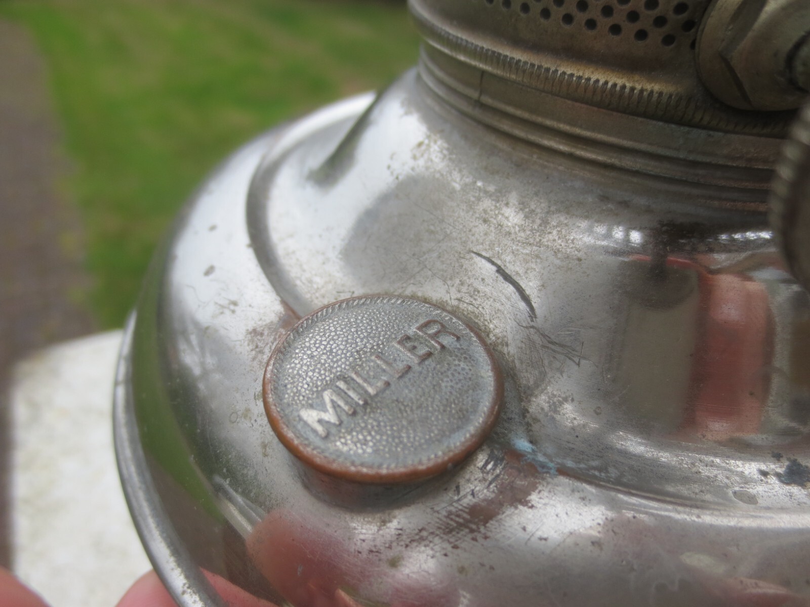 MILLER VESTAL OIL LAMP MADE IN USA With Chimney Shepherds Hut Oil Lamp