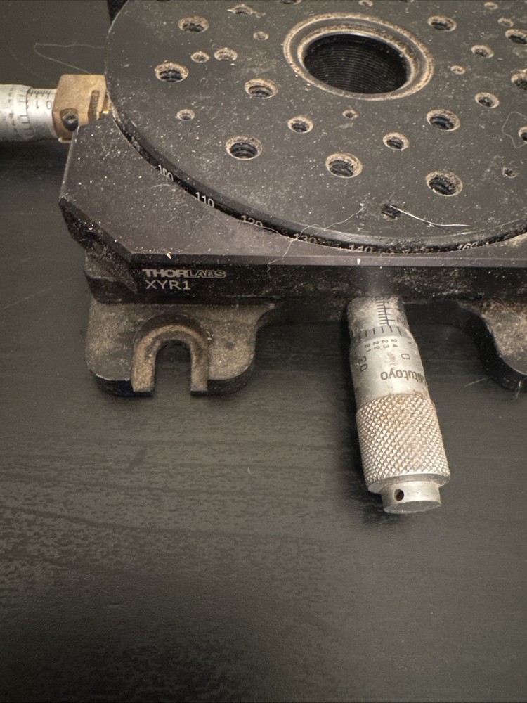 Thorlabs XYR1 Translation Stage With Rotating Mounting Platform