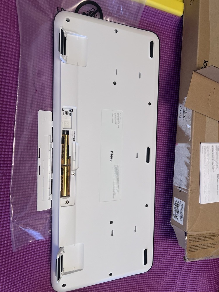 Logitech MK540 Advanced Wireless Keyboard and Mouse Combo for Windows,