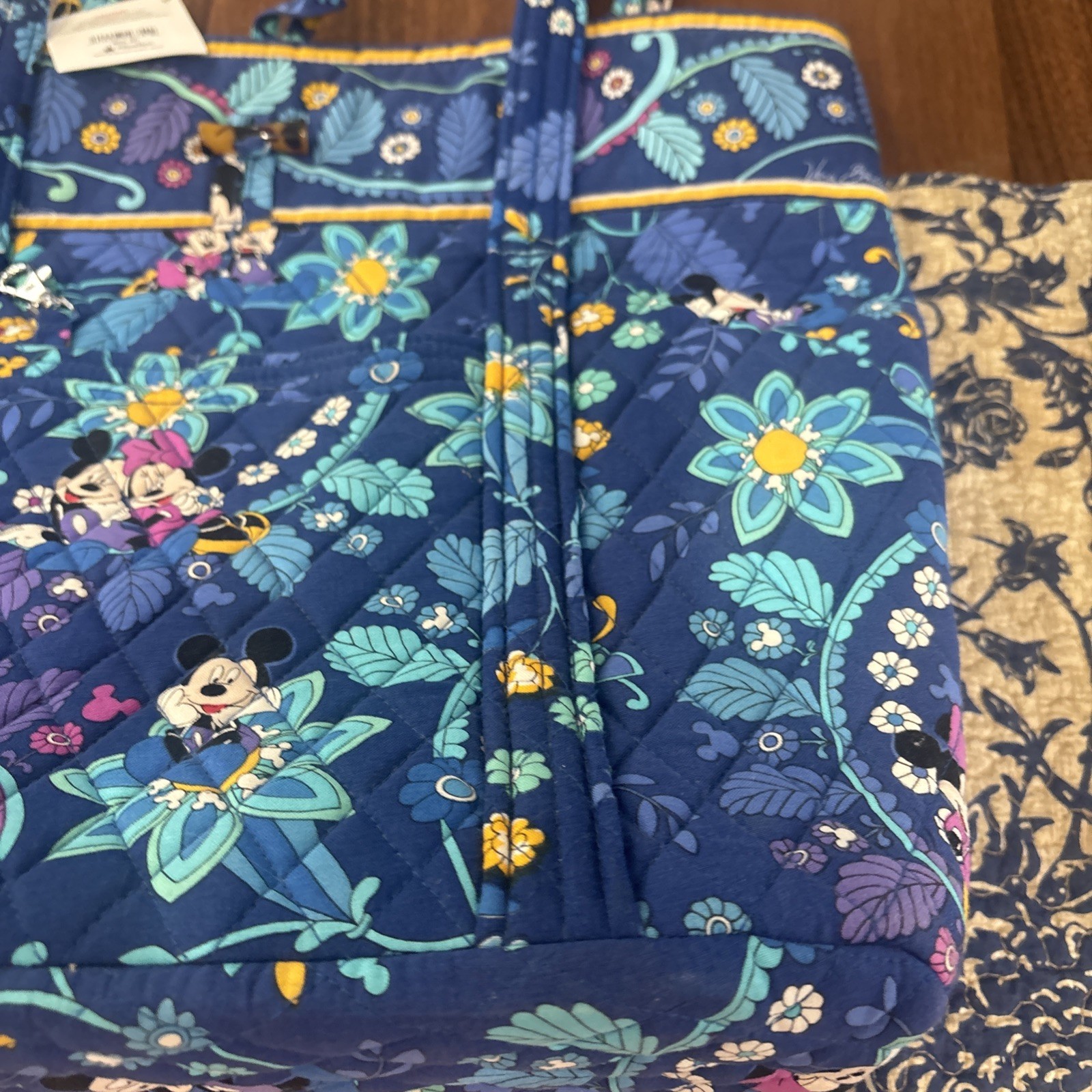 RARE SOLD OUT Disney Vera Bradley Mickey Mouse Disney Dreaming Blue Tote Bag NWT