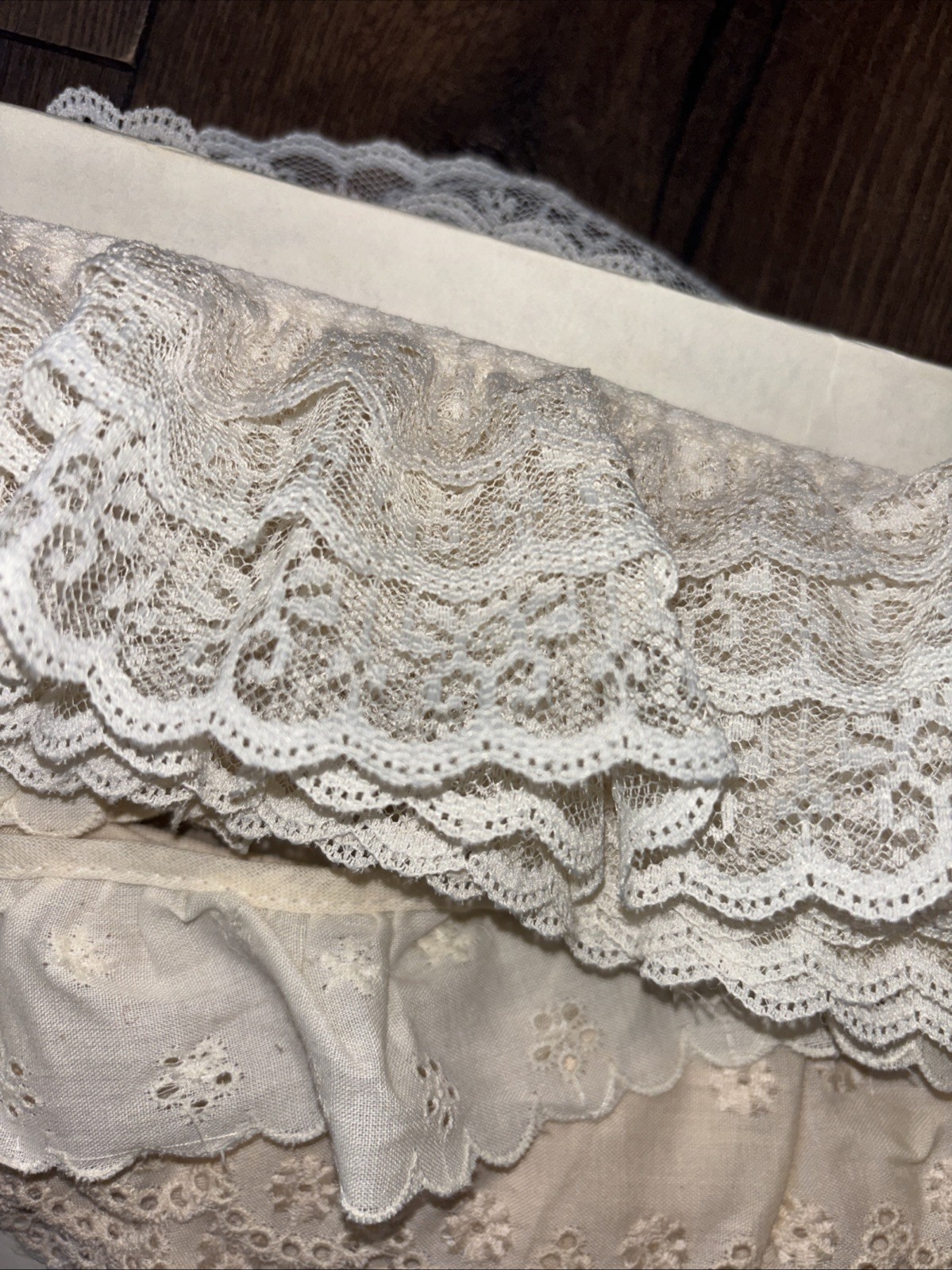 27 Yards Cream Off White Vintage Lace and Embroidery Crafts Sewing