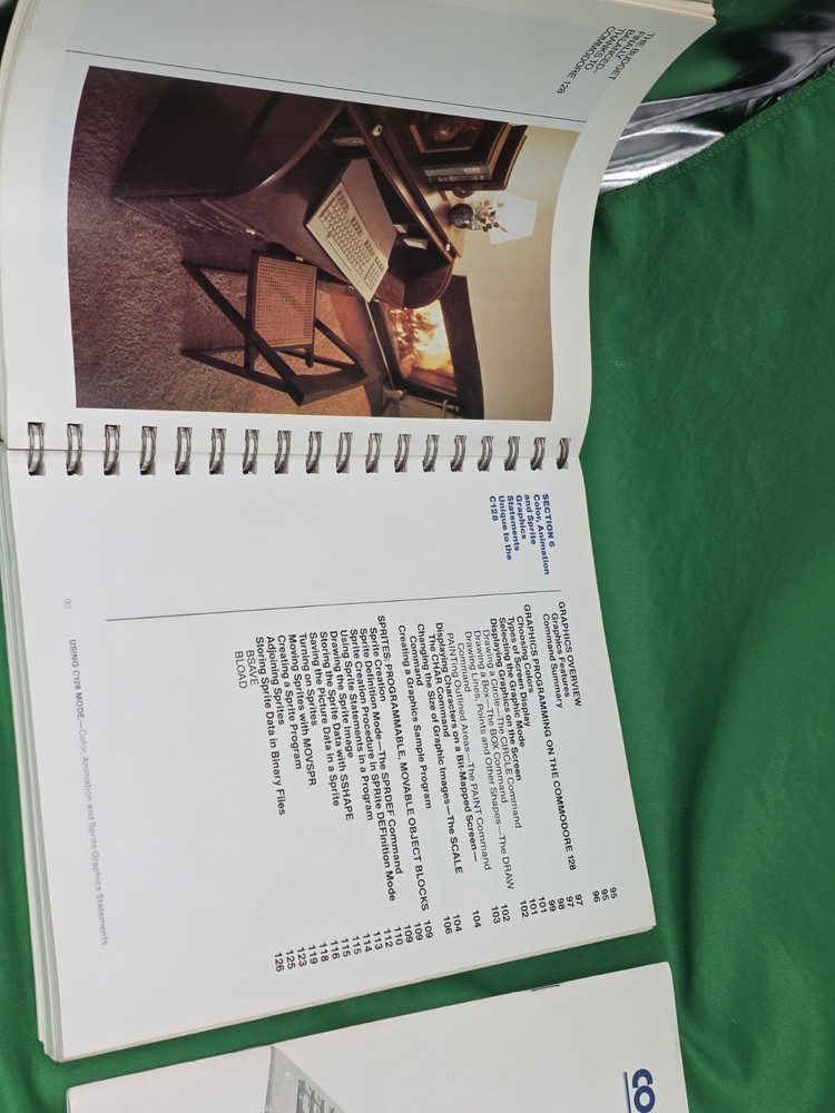 Vintage Commodore 128 Personal Computer System Guide & Introductory Guide 1985