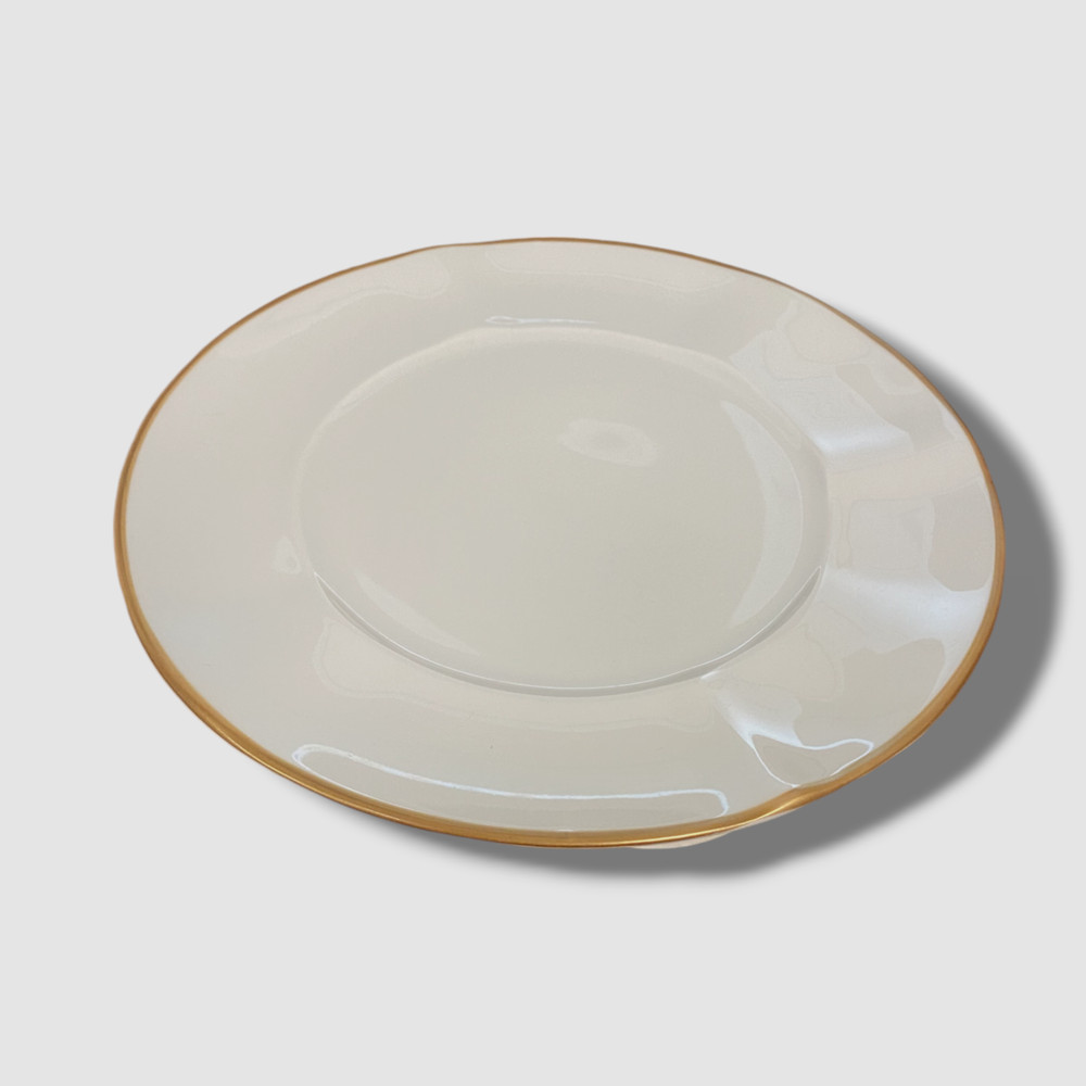 Neiman Marcus Gold Rim 7 Piece Dinnerware Set