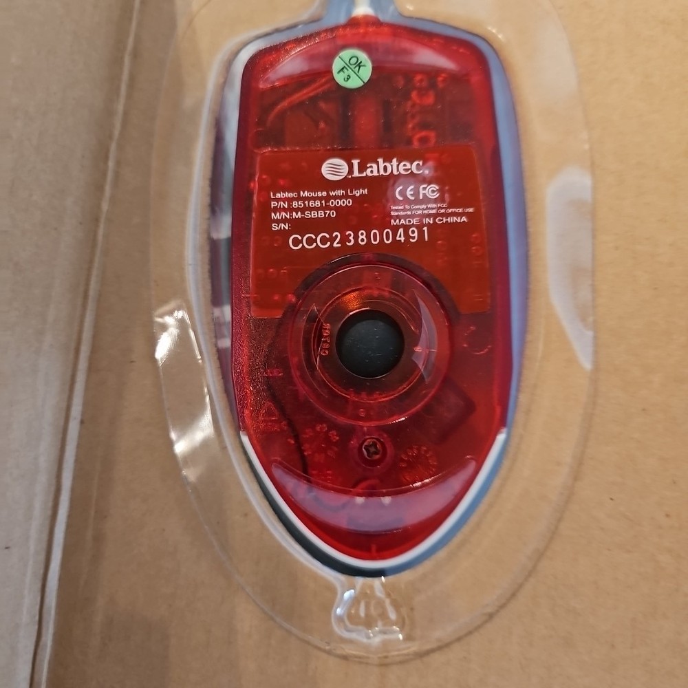 Labtec Wheel Mouse With Light PS/2 Connection XP New( Open Box)