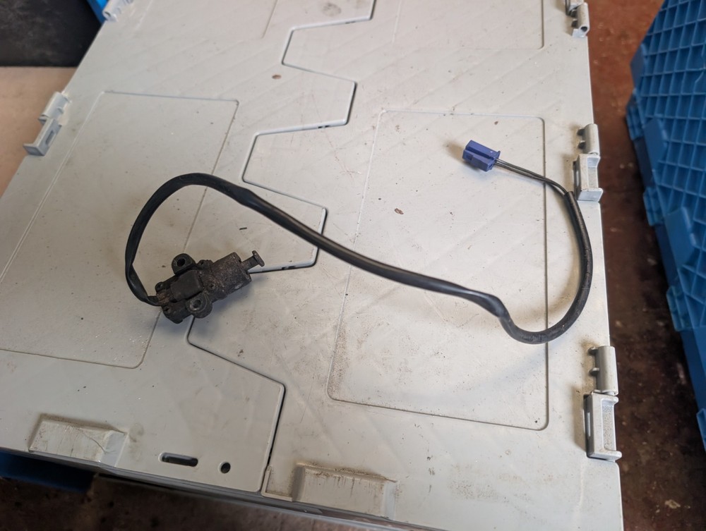 Yamaha XT660X Side Stand Switch 2007 #W