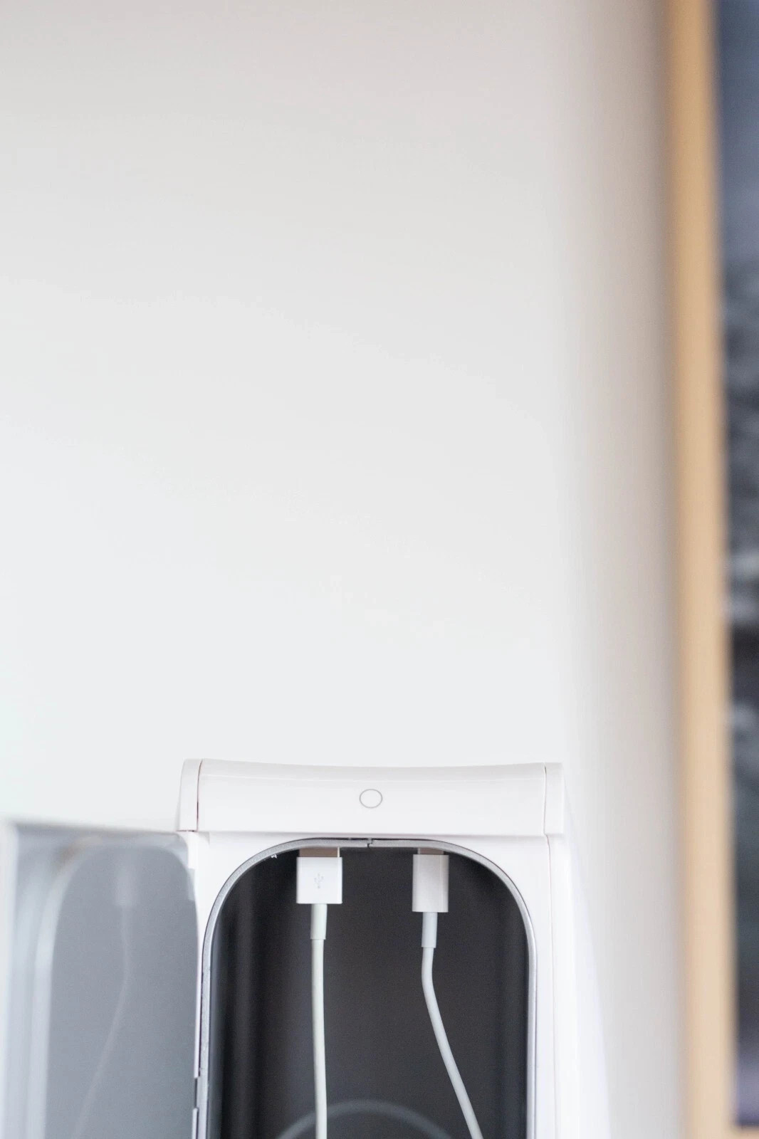 HomeSoap Large Capacity UV Light Sanitizer & Charger (White)