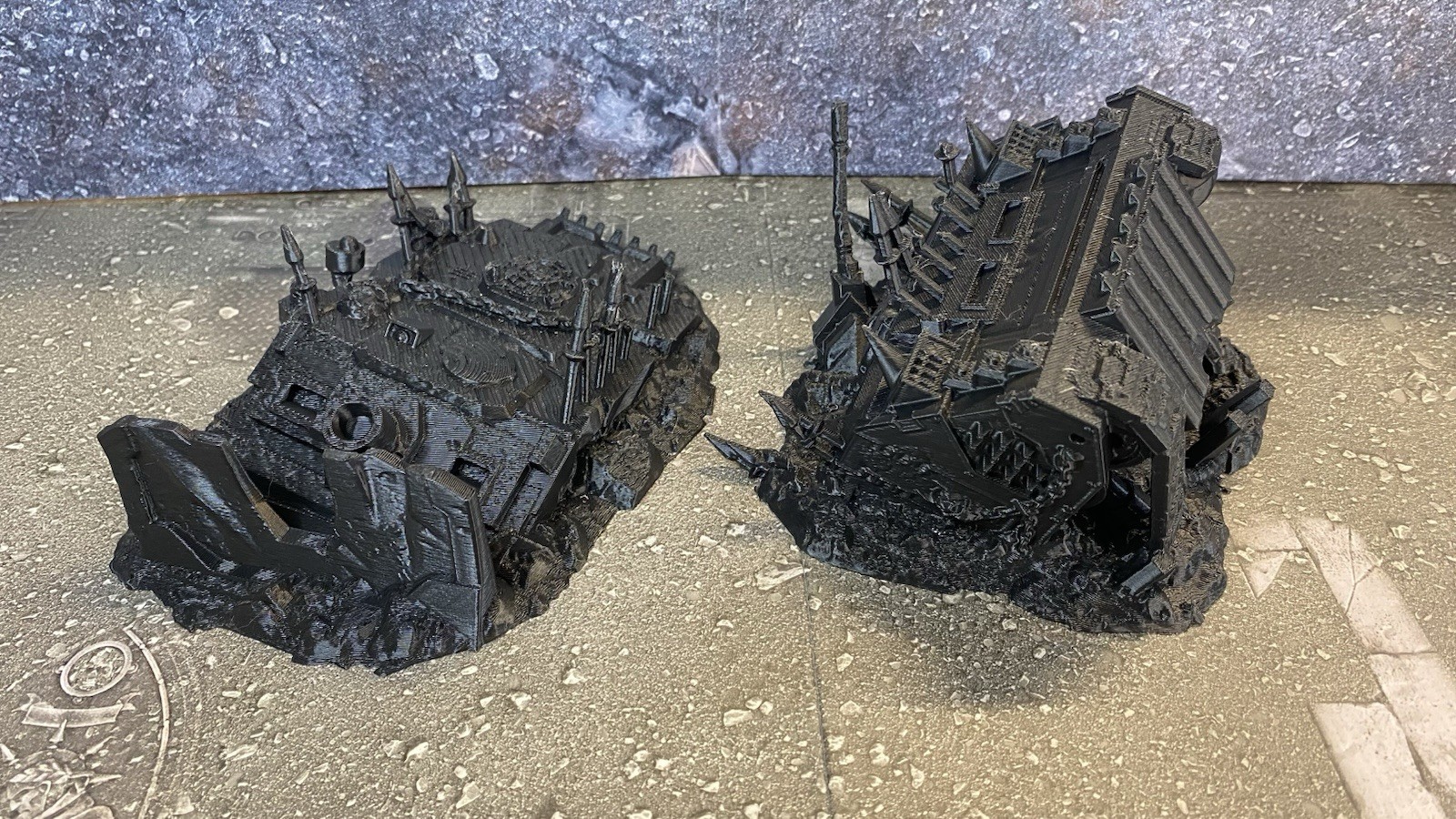 Tabletop Terrain - Wrecked Tanks - Warhammer 40K/ Fantasy Compatible - Lot of 6