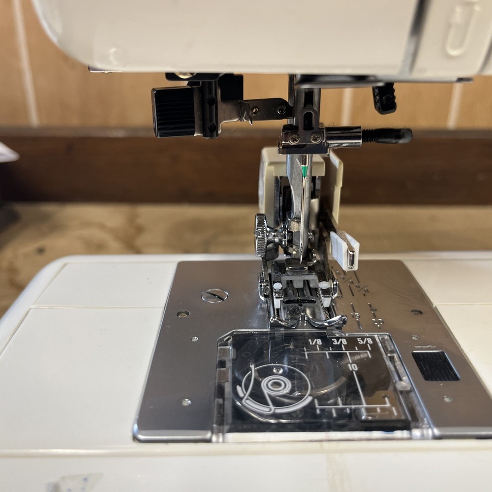 Elna 6004 Sewing Machine