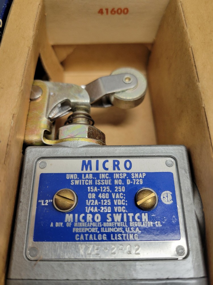Micro Switch D-729 - YZE-2RQ2 - ONE UNIT