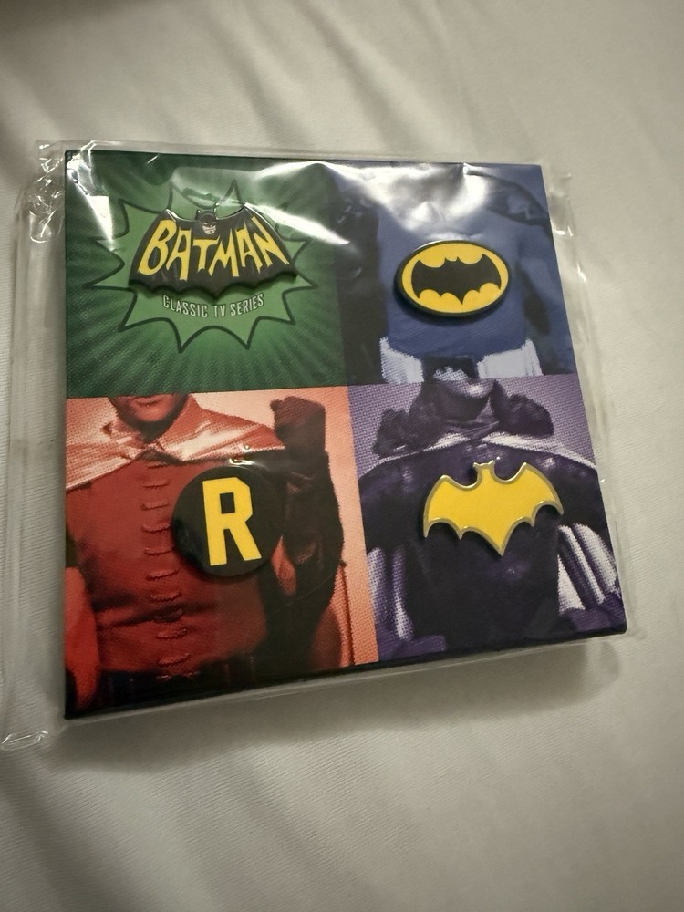 SDCC 2018 Moebius Models Batman Classic Tv Series Logo Pin Set