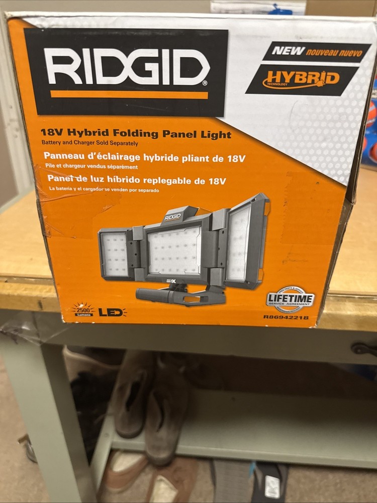 RIDGID GEN5X 18V Hybrid Folding Panel Light