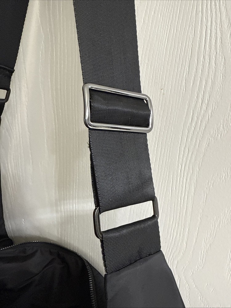 Fabletics gym bag over the shoulder black Gently Used