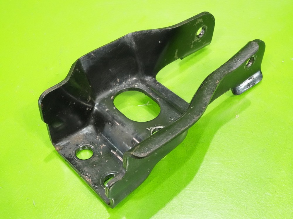 95-99 Eclipse GST GSX OEM 4G63 rear back engine mount bracket AT auto trans