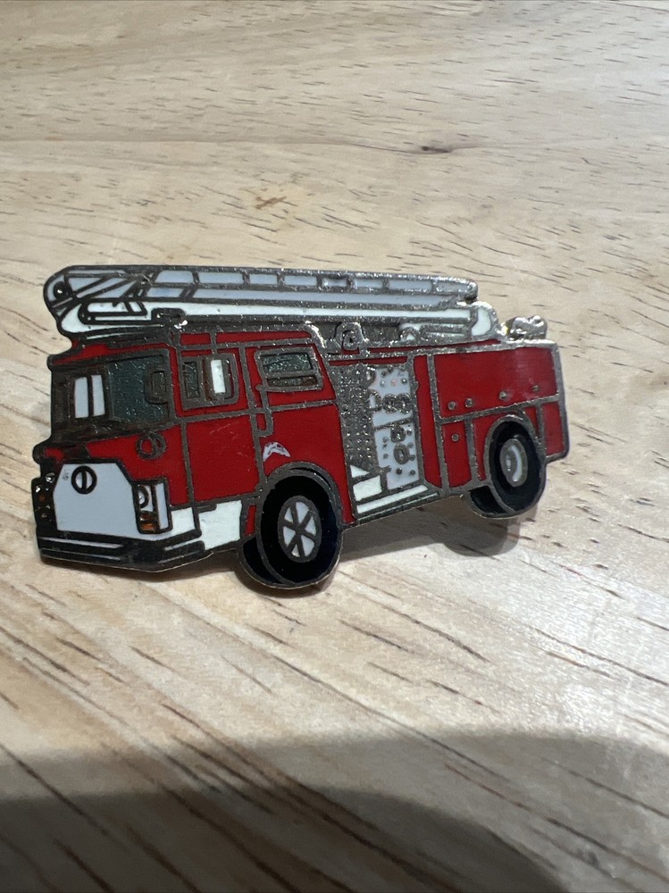 FIRE ENGINE FIREFIGHTER RESCUE TRUCK PIN