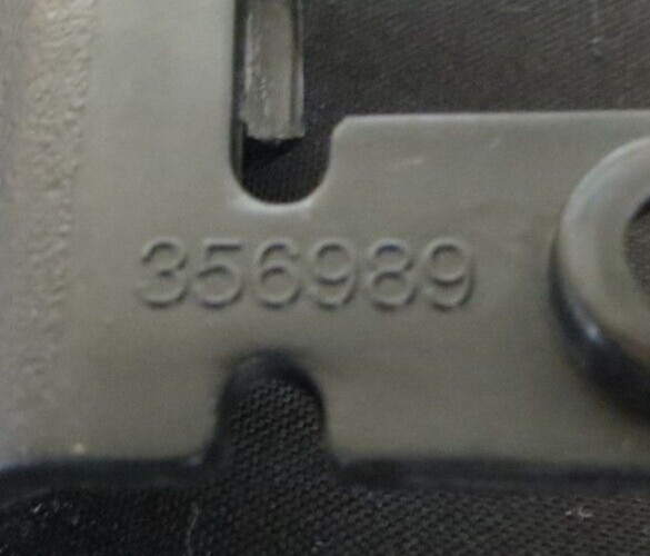 Ford Ranger - Console Lid Latch (356989)