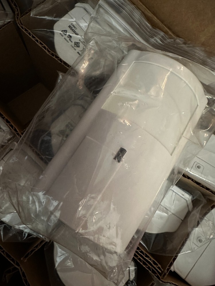 DSC WS4904P Wireless PIR Motion Sensor, White, New