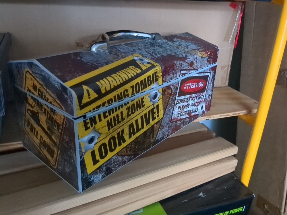 SAINTY #24-059 ZOMBIE METAL TOOL BOX - BRAND NEW