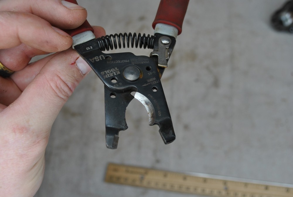 Klein Tools Multi-Cable Cutter 63020 Klein-Kurve® 12AWG Solid and Stranded