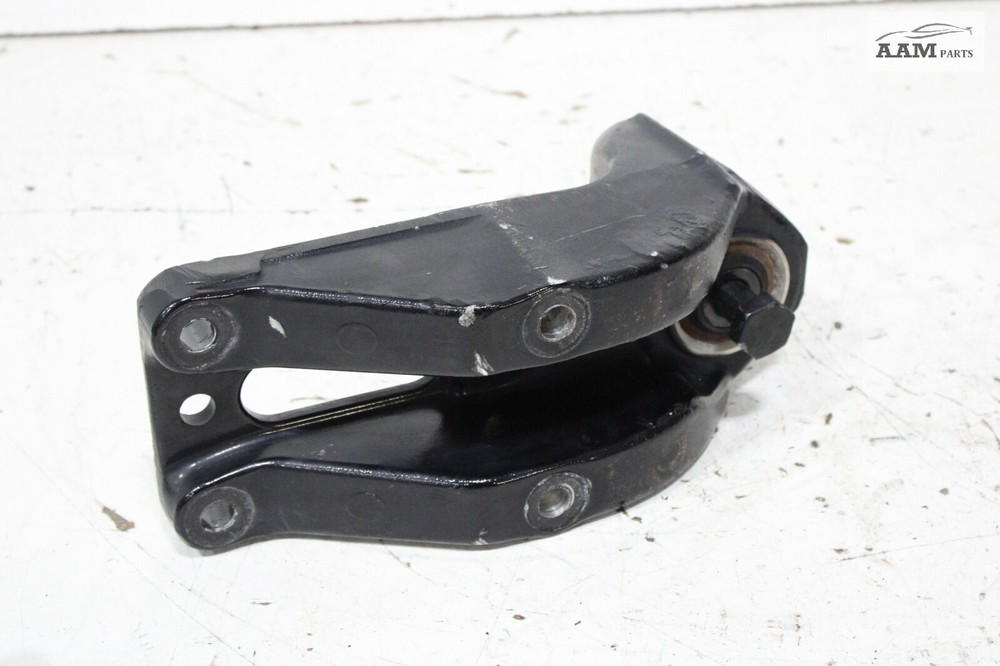 2018-2024 FREIGHTLINER CASCADIA FRONT RIGHT SIDE SPRING SHACKLE BRACKET OEM