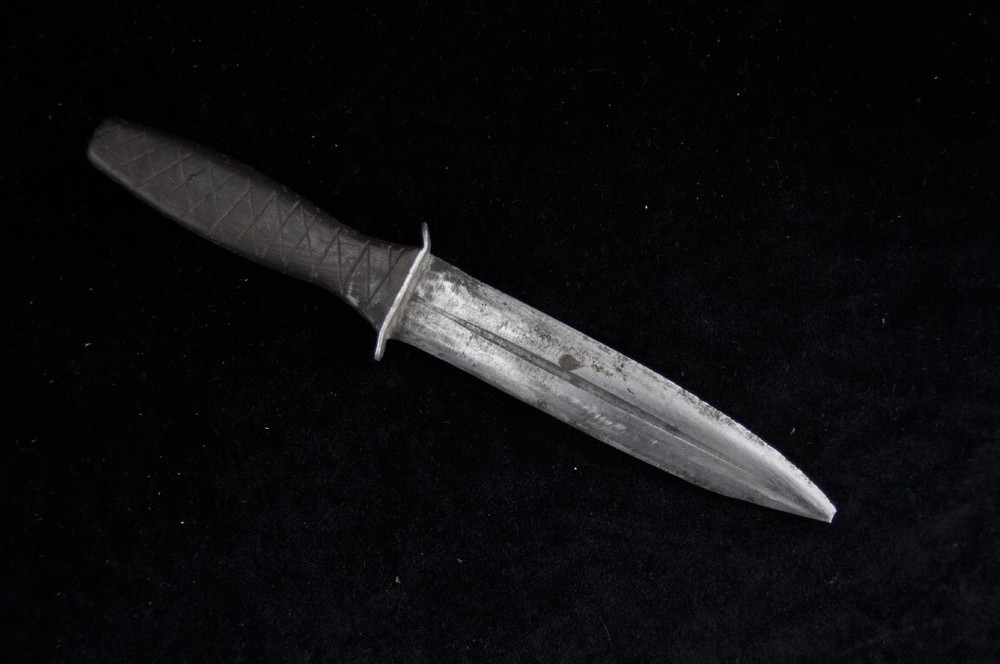 Vintage Old dagger 9.5"