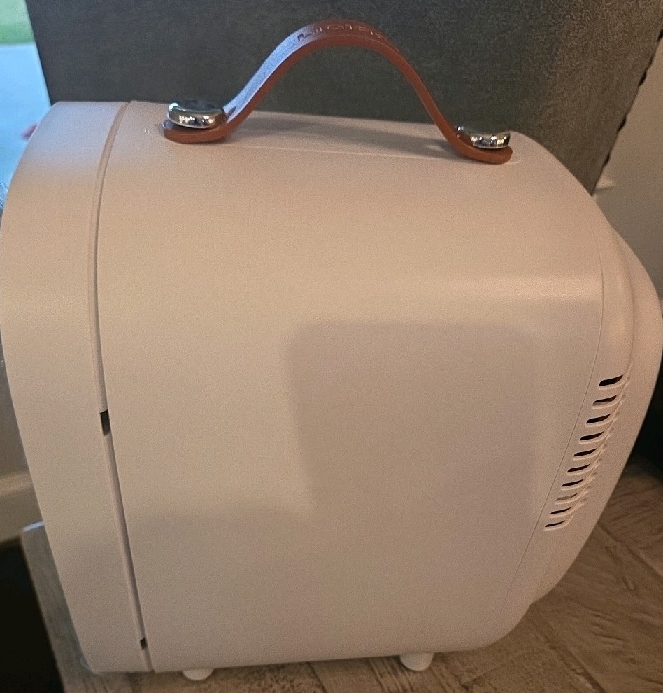 LED Mirror Mini Fridge, 4L Ultra Quiet Operation