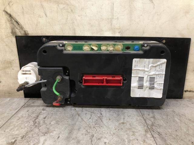 2011-2014 Freightliner CASCADIA Speedometer Instrument Cluster - Used