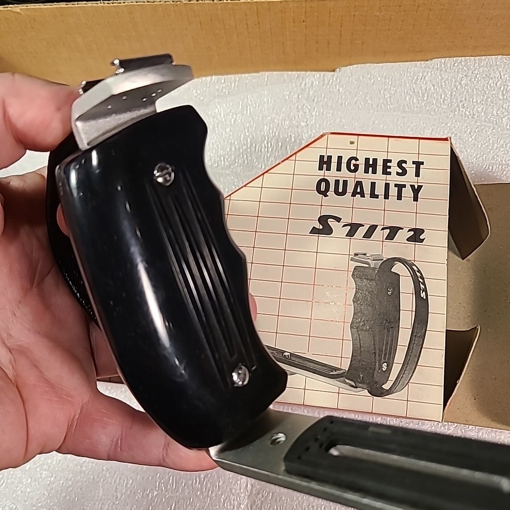 Very Clean Stitz Camera Flash Bracket