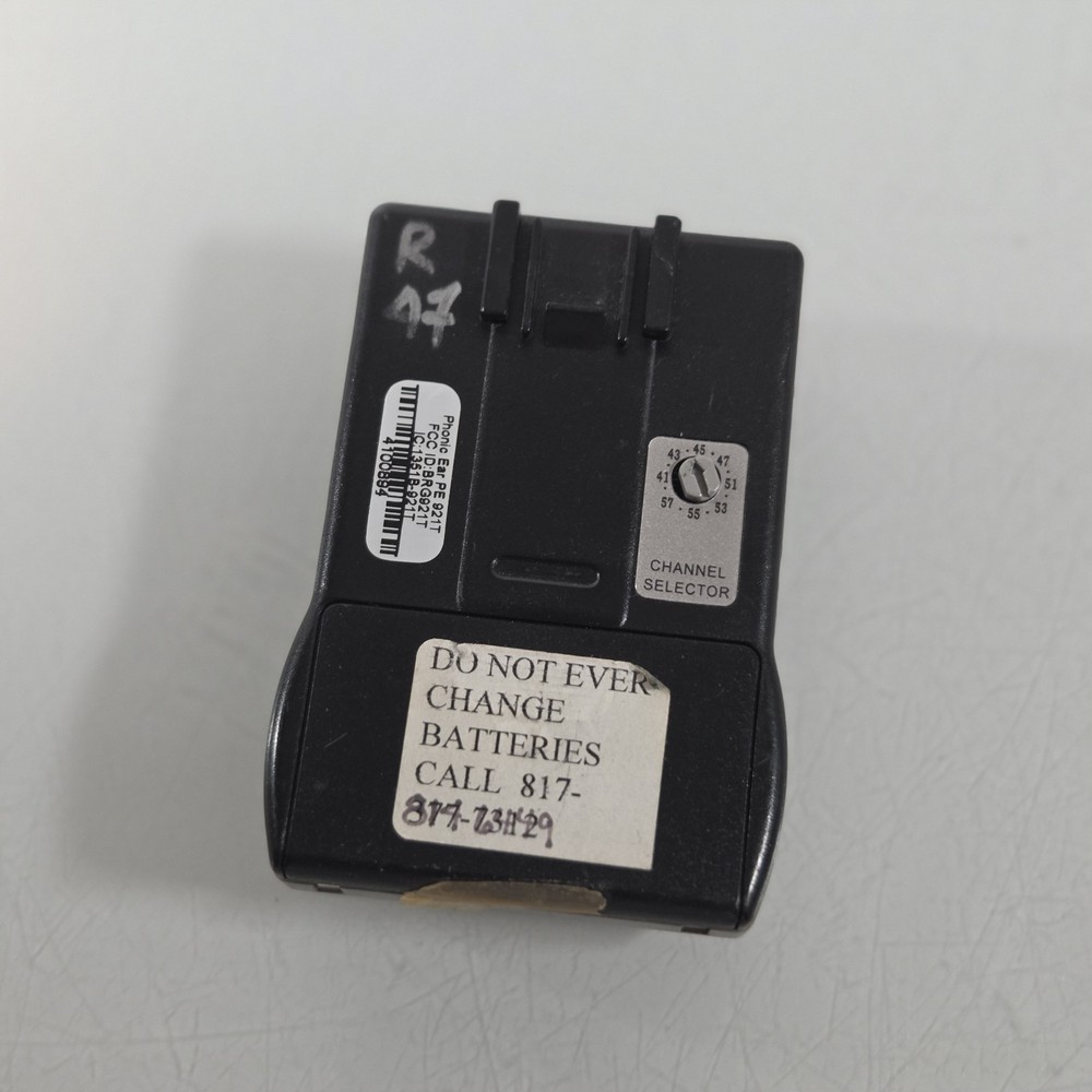 4 Bodyworn Transmitter 921T Radium 216MHz Phonic Ear UNTESTED - 1 DOESNT TURN ON
