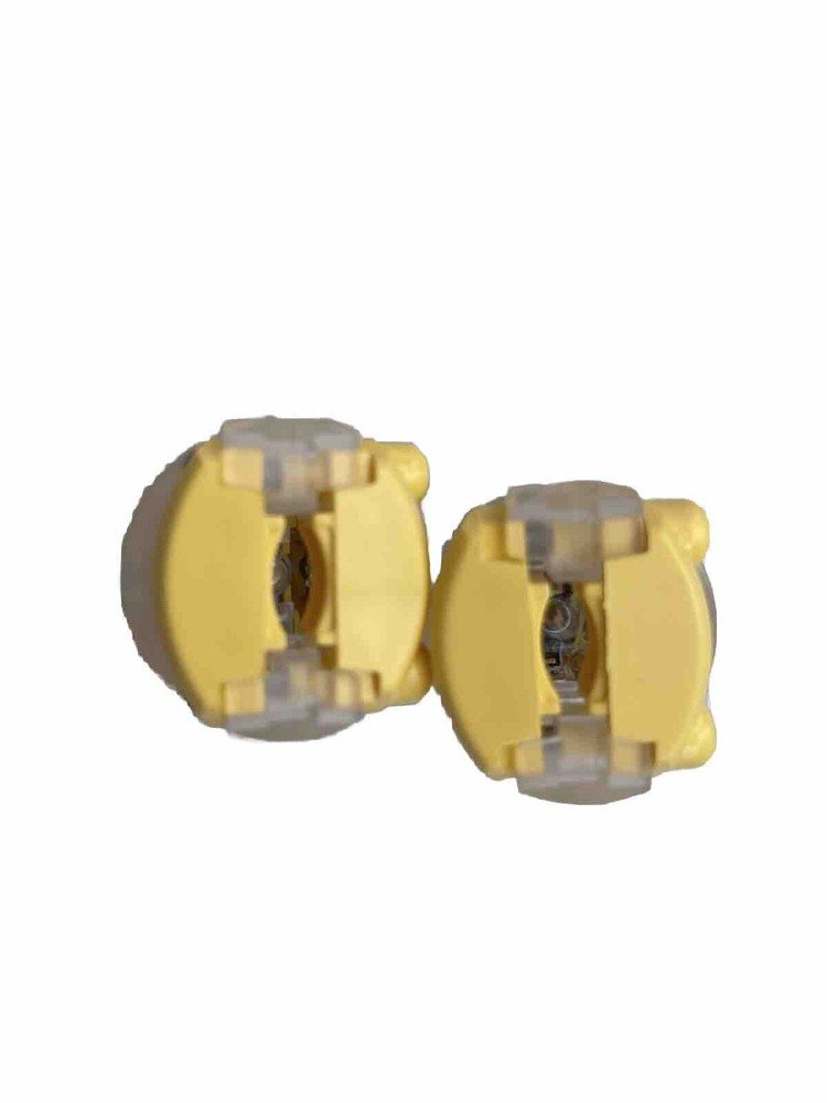Leviton 15-Amp 125-Volt Lighted Round Dead Front Connector and Plug, clear