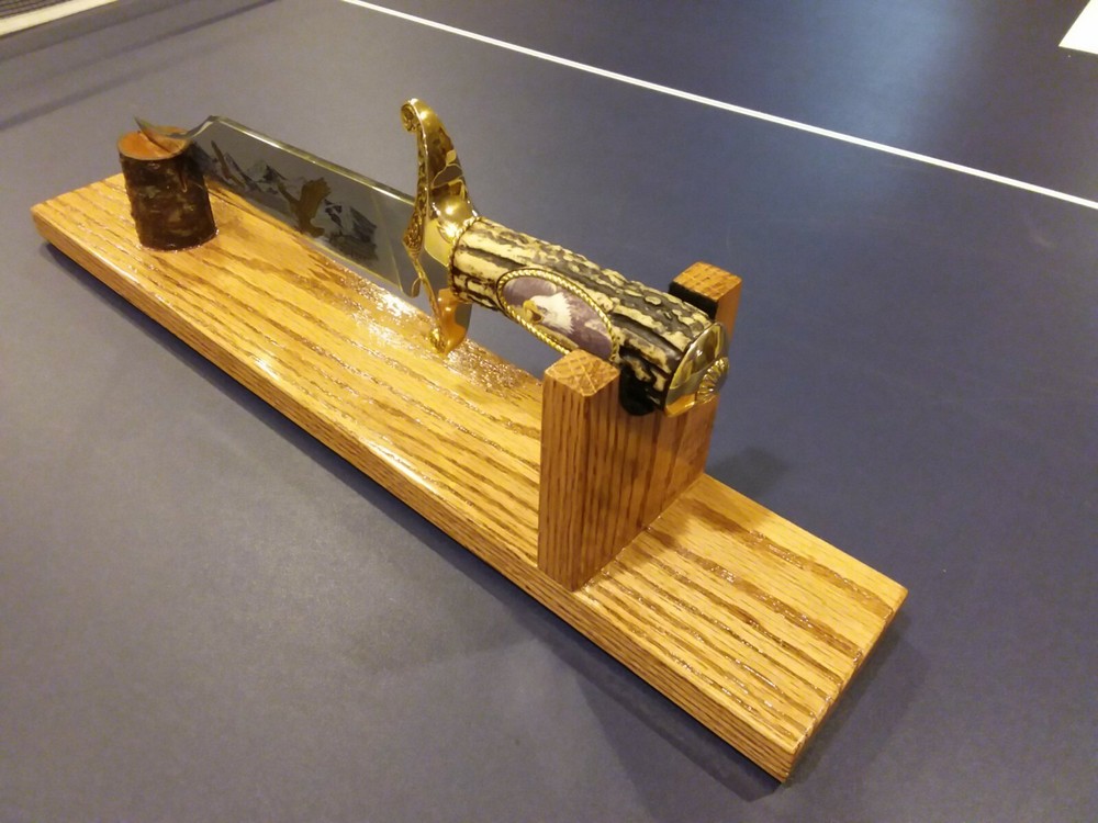 BOWIE KNIFE/SWORD DISPLAY STAND