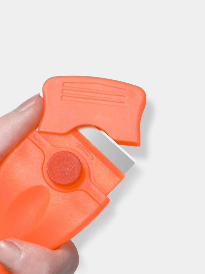 Portable Multifunction Cleaning Scraper for Kitchen & Bathroom - Compact Tool